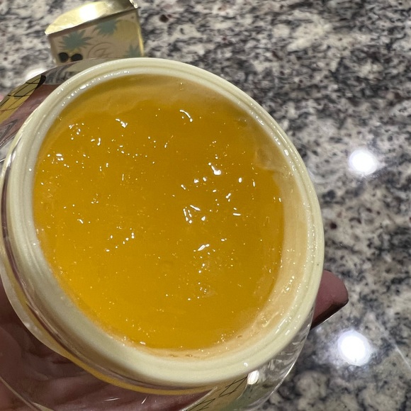 Too Faced Pineapple Glow face mask - Picture 7 of 7